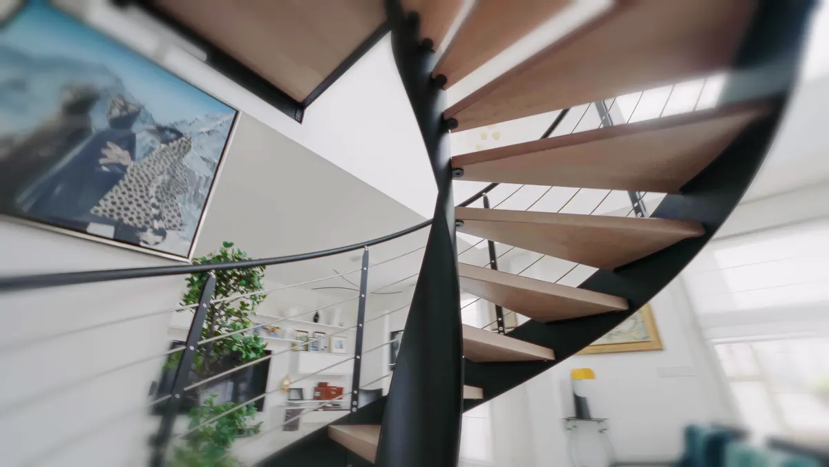 Résidence contemporaine, Escalier hélicoïdal