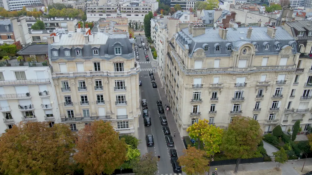Immeubles haussmanniens à Paris, vus du ciel